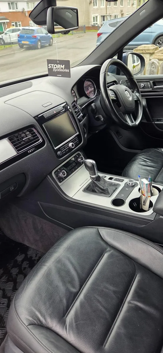 Volkswagen Touareg 2014 - Image 2