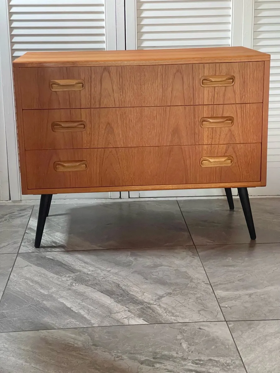 Mid century G Plan chest - Image 2