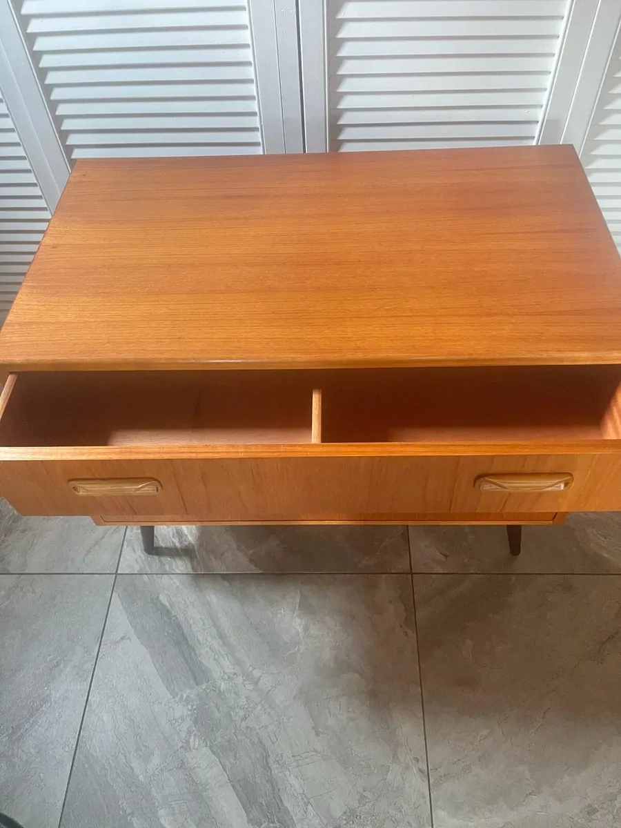 Mid century G Plan chest - Image 3