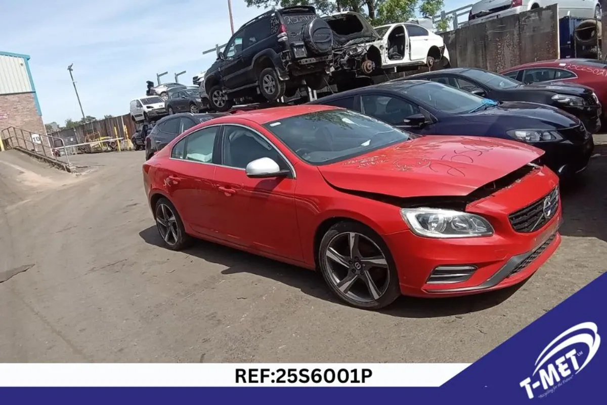 2015 VOLVO S60 BREAKING FOR PARTS - Image 1