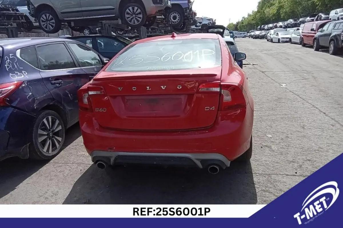 2015 VOLVO S60 BREAKING FOR PARTS - Image 4