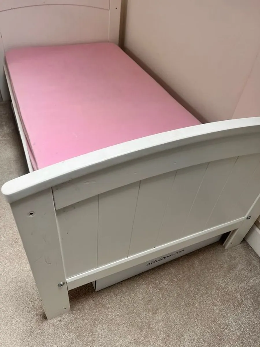 toddler bed - Image 2