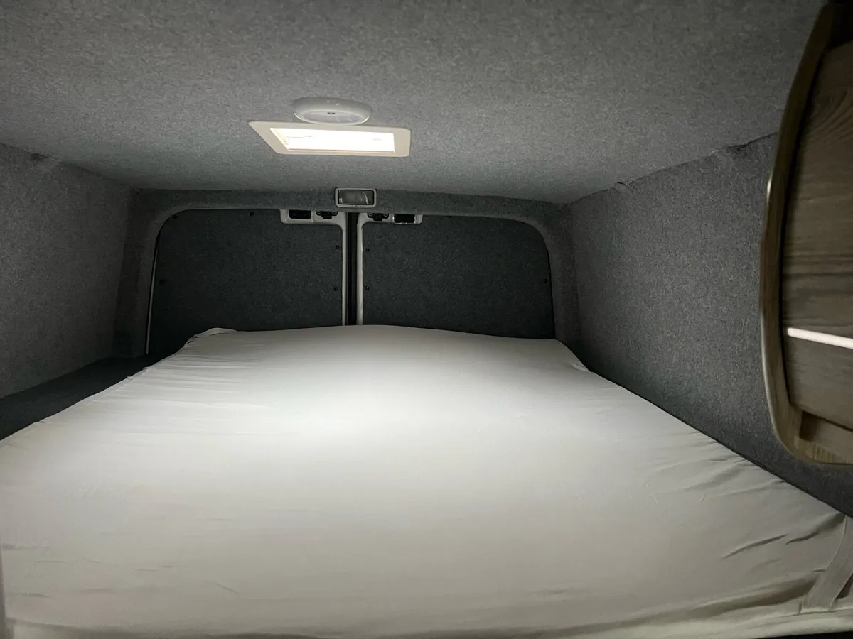 Volkswagen Crafter Campervan - Image 4
