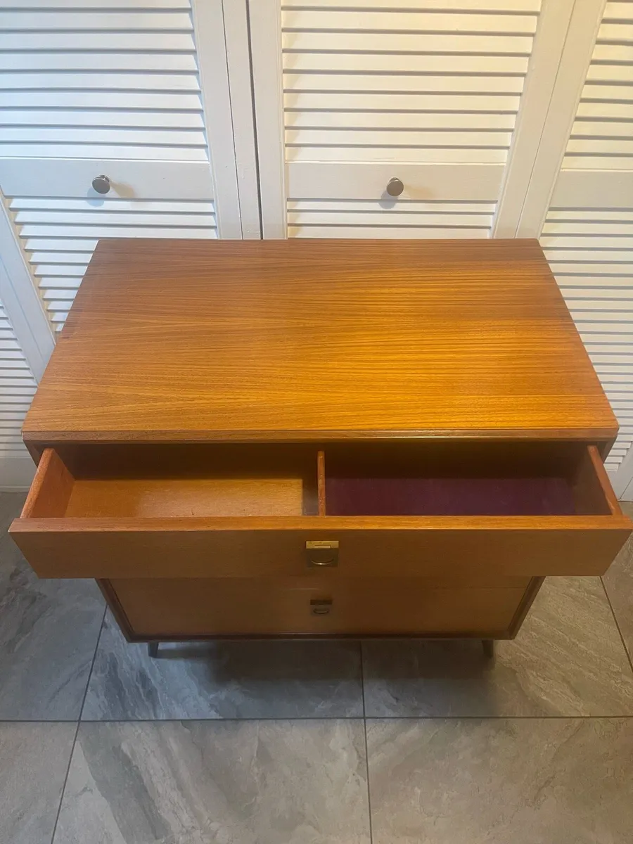 Mid century G plan chest - Image 3