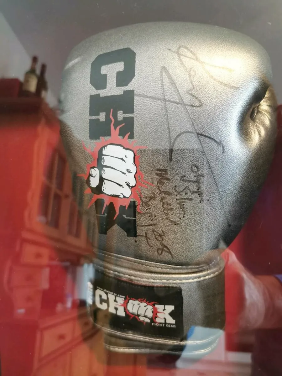 Boxing memorabilia - Image 4
