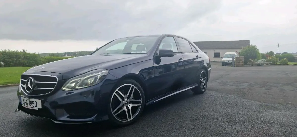 E220 Mercedes Benz - Image 4