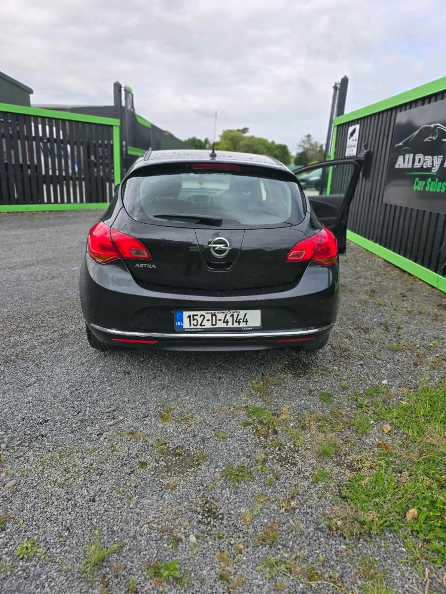 car - Image 2