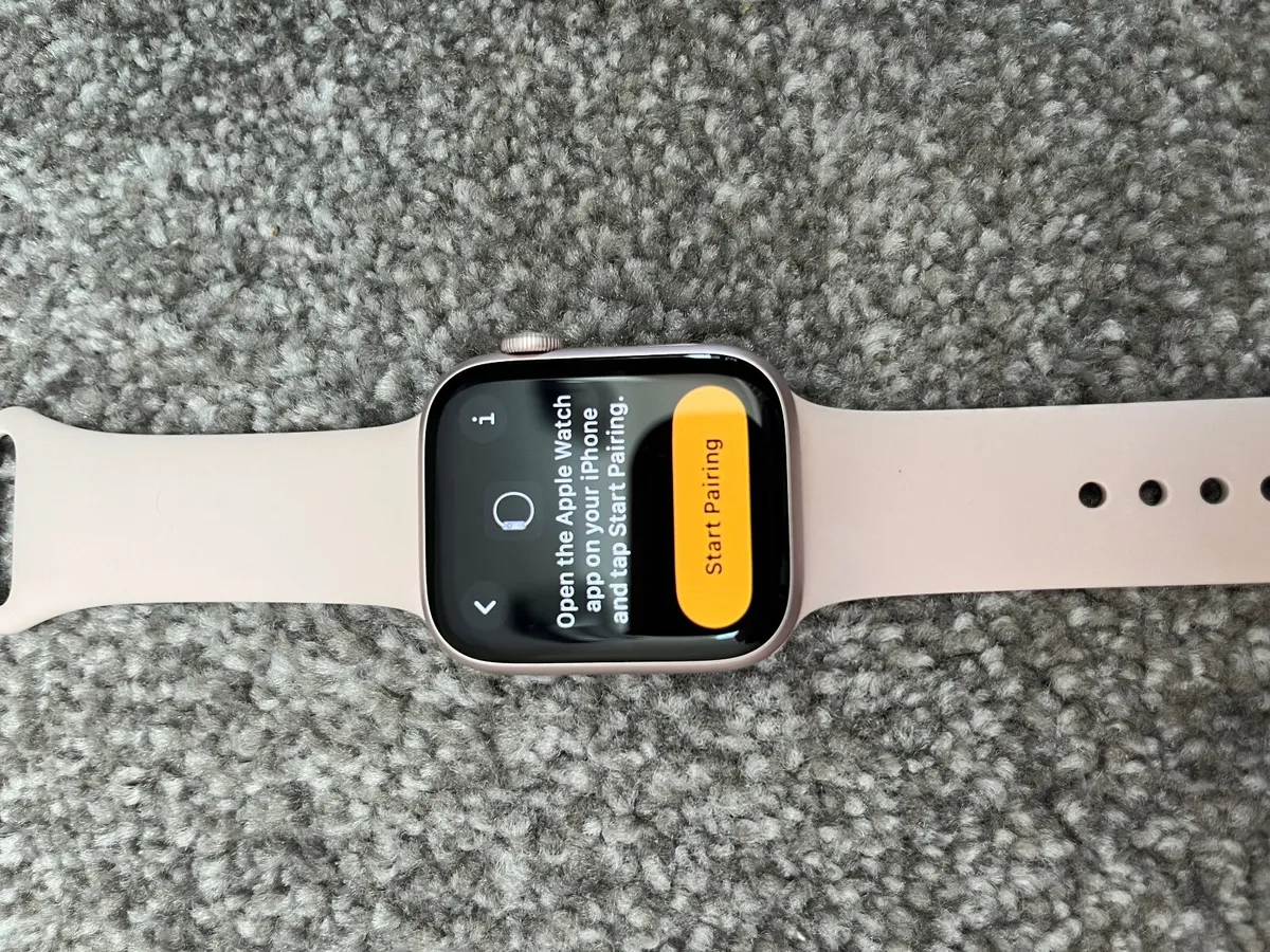 Apple watch - Image 2