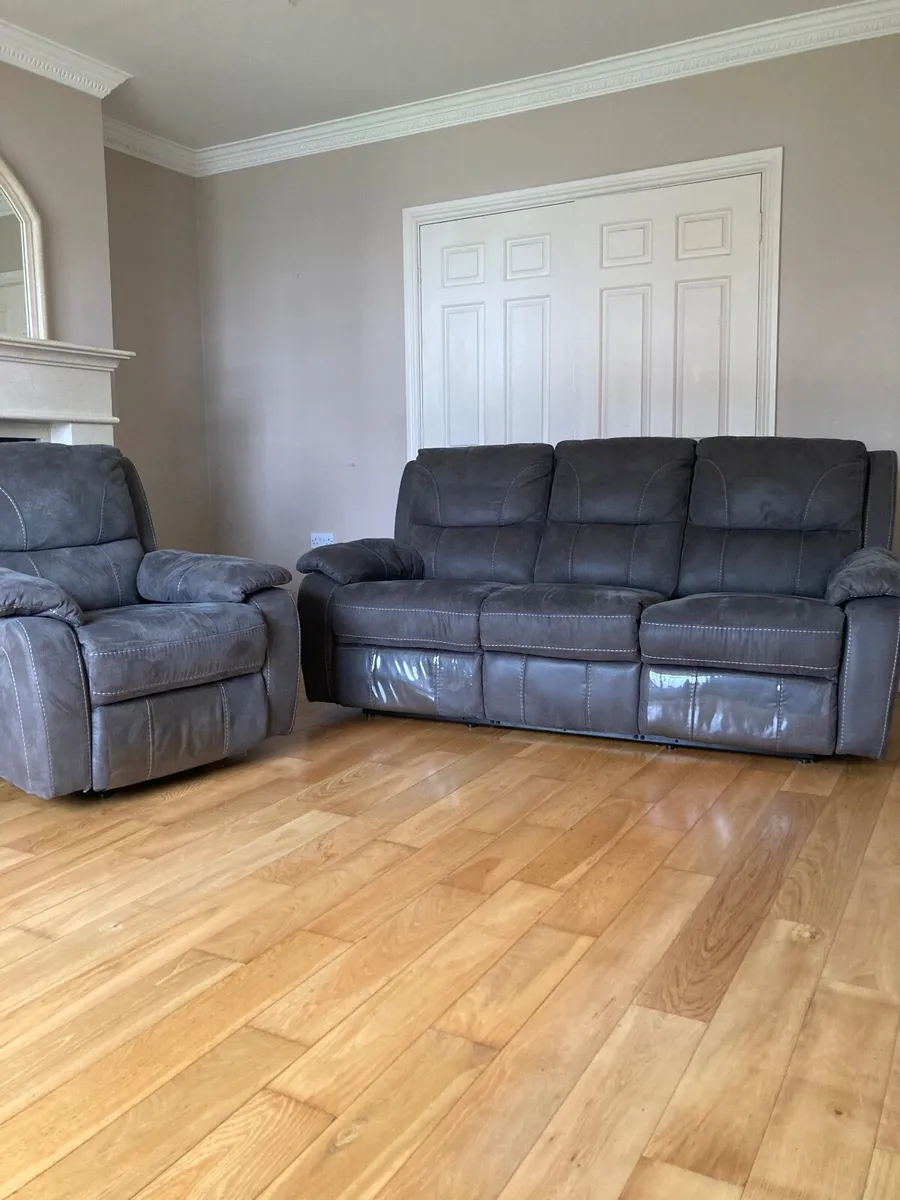 SOFA AND ARMCHAIR - Image 4