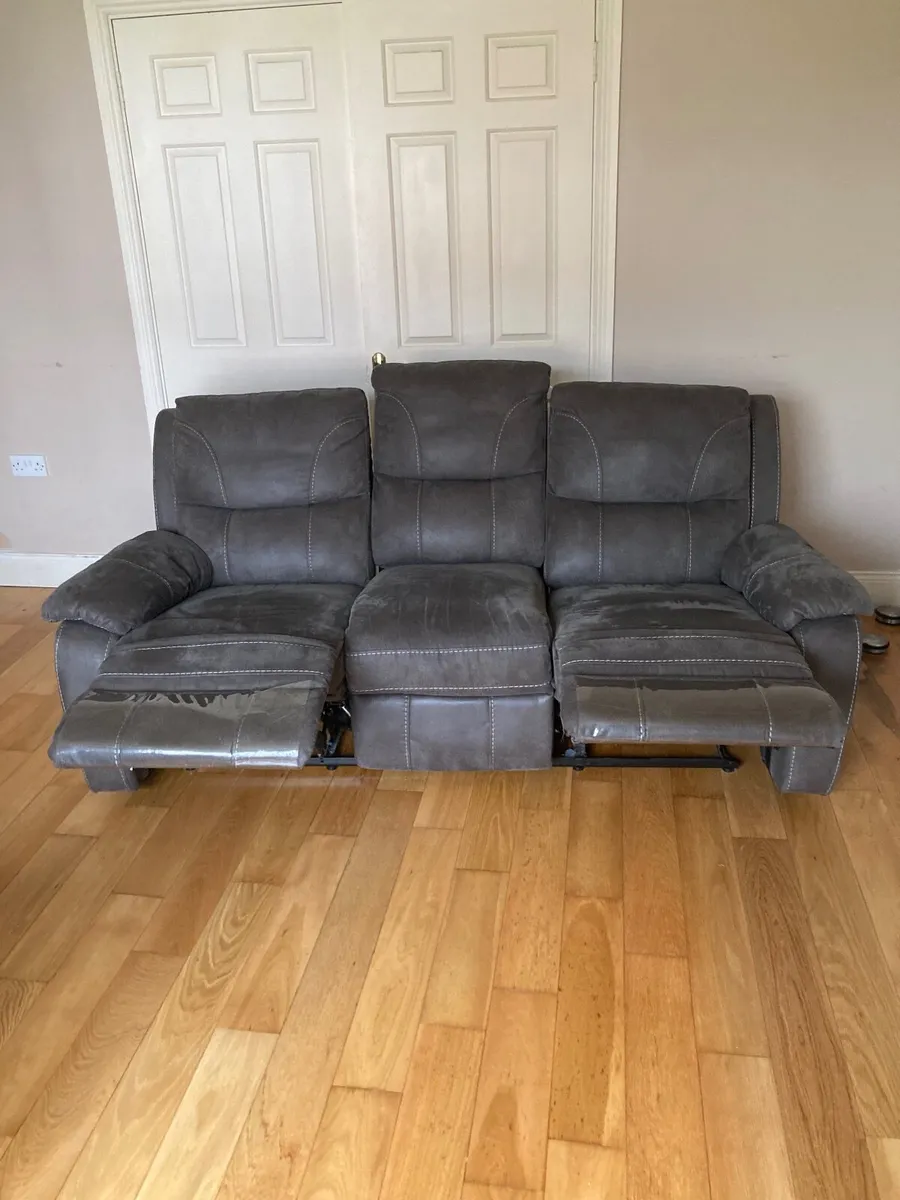 SOFA AND ARMCHAIR - Image 2