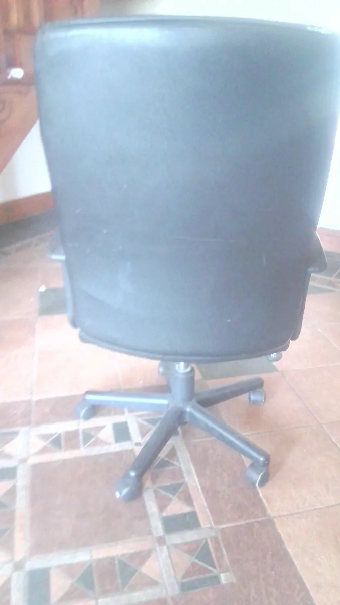 Office Chair - Image 2