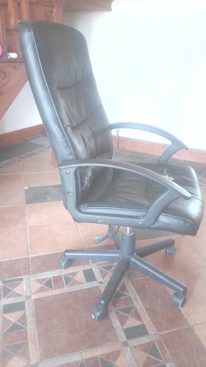 Office Chair - Image 1