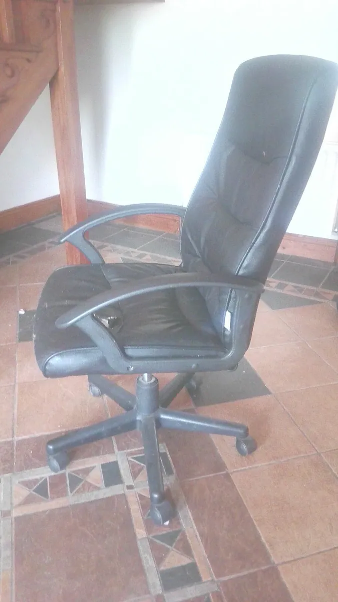 Office Chair - Image 4