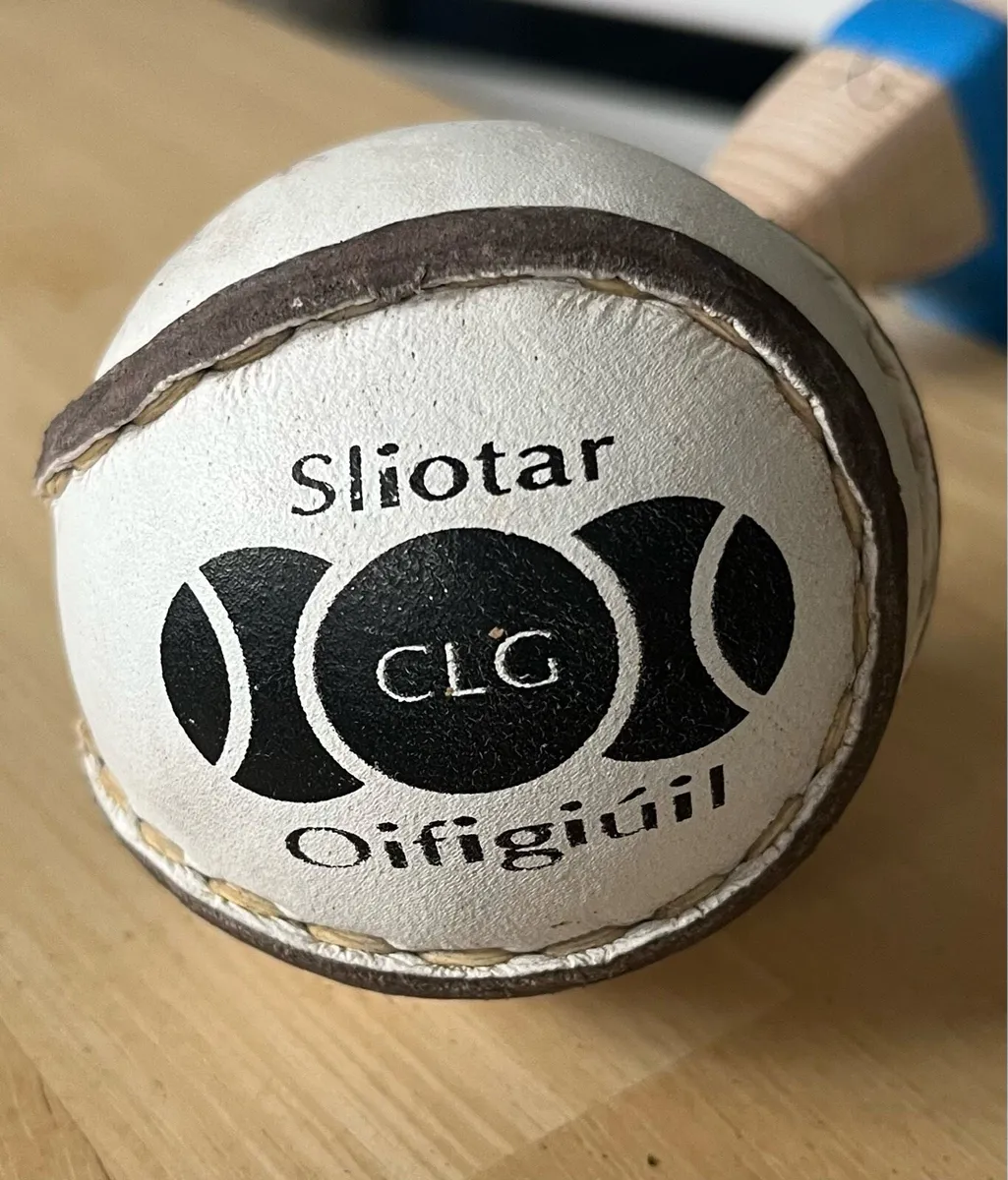 Hurling Sliotars - Image 2