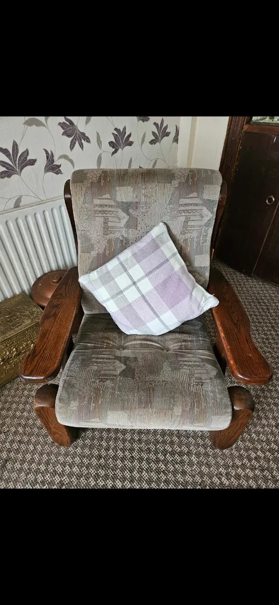 Dutch 3 seater couch + 2 Armchairs - Image 3