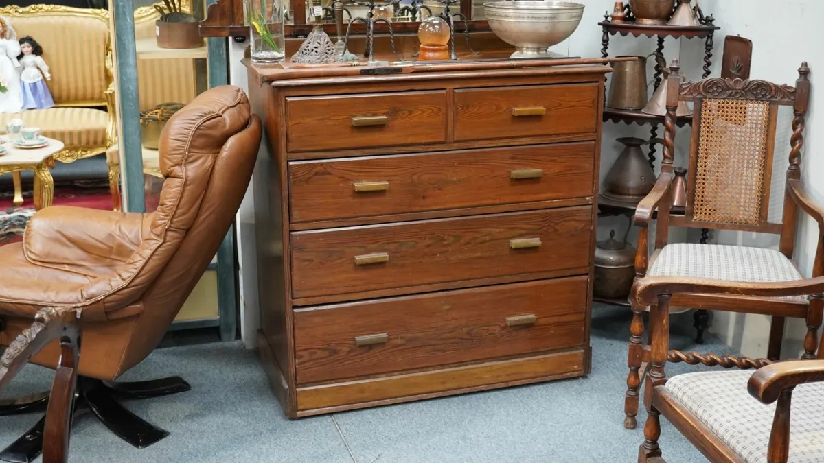 🪵Vintage Pine Chest of Drawers - Image 1