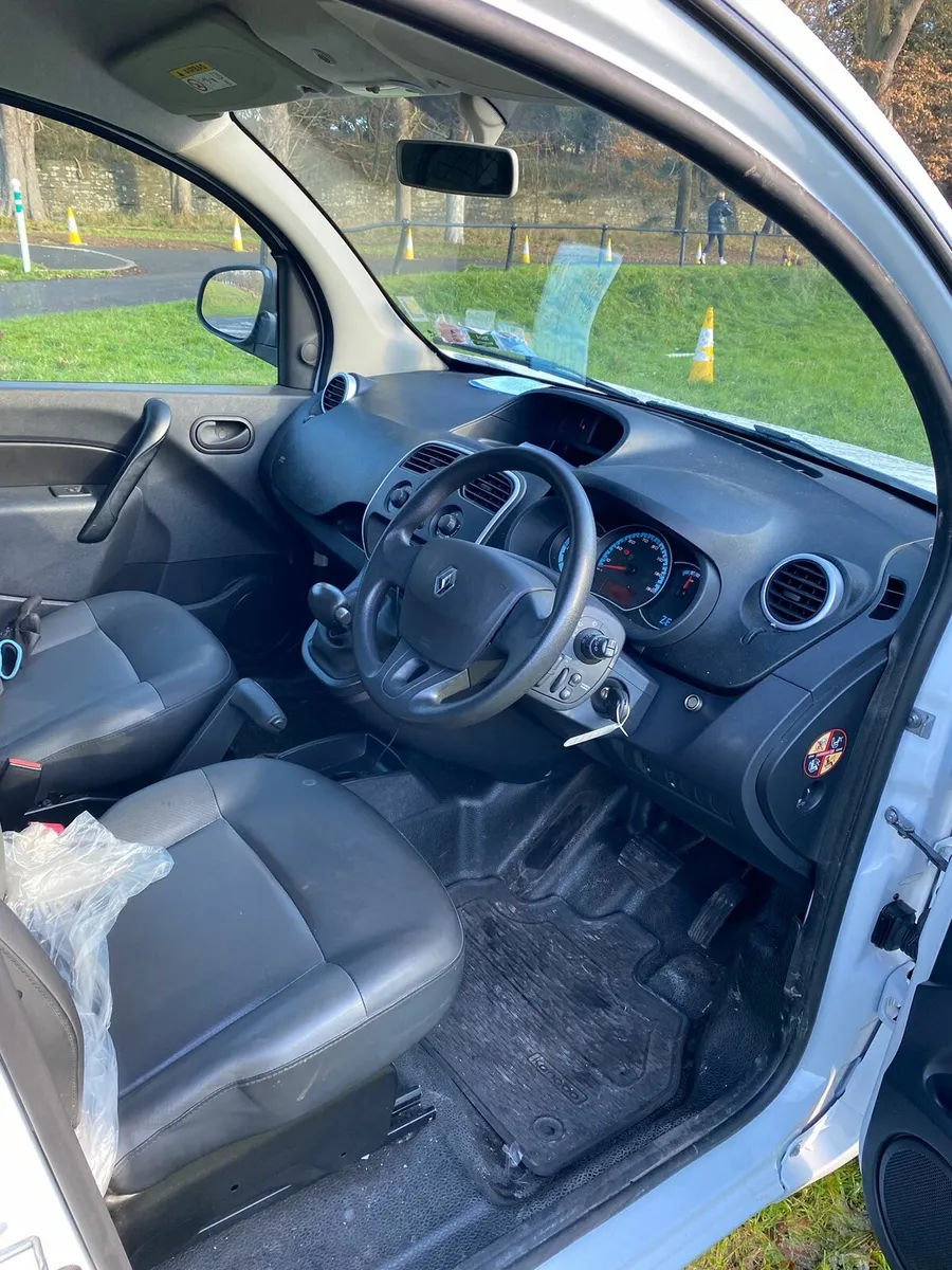 Renault kangoo full electric automatic - Image 4