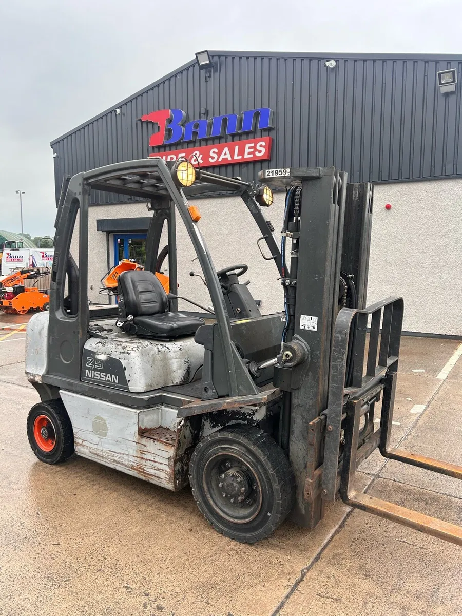 Nissan Forklift - Image 1