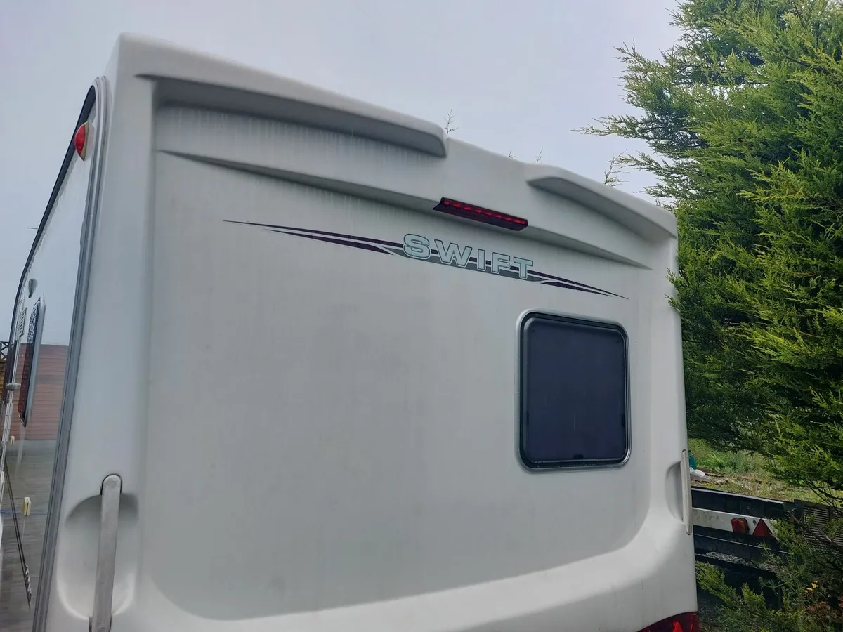 Caravan - Image 1