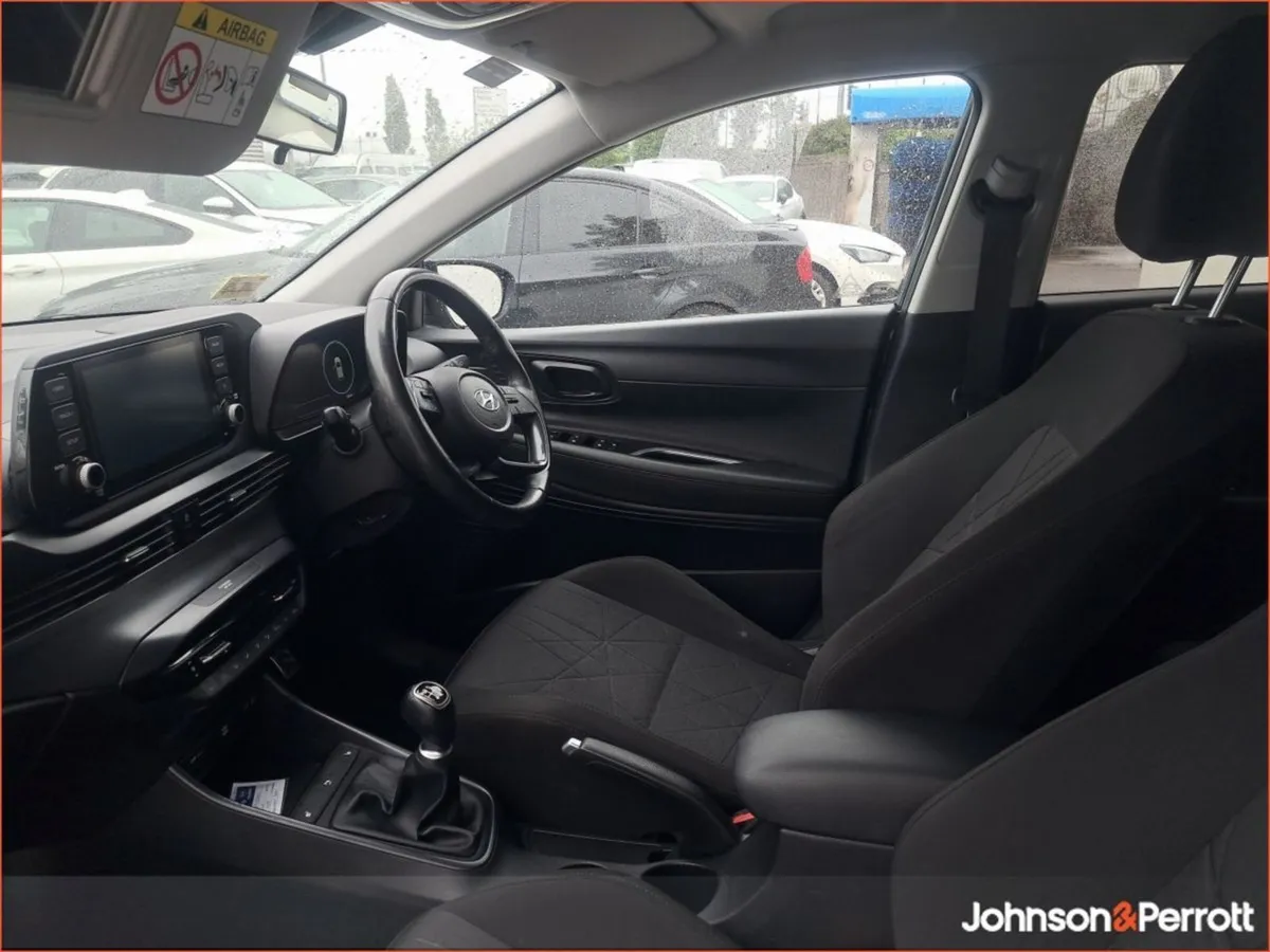 Hyundai Bayon Executive 1.2 Petrol. Tiny Mileage - Image 4