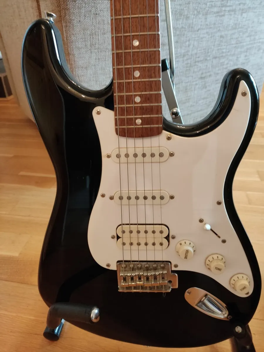 Fender Squire electric guitar . - Image 3