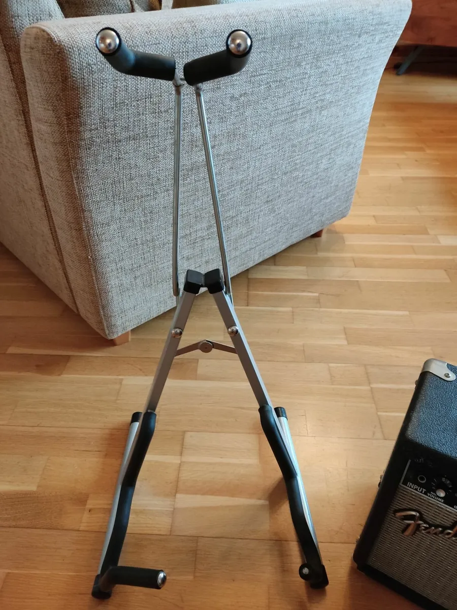 Fender Squire electric guitar . - Image 4