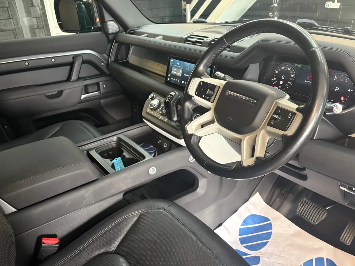 2021 Land Rover Defender 3.0D Black edition - Image 3