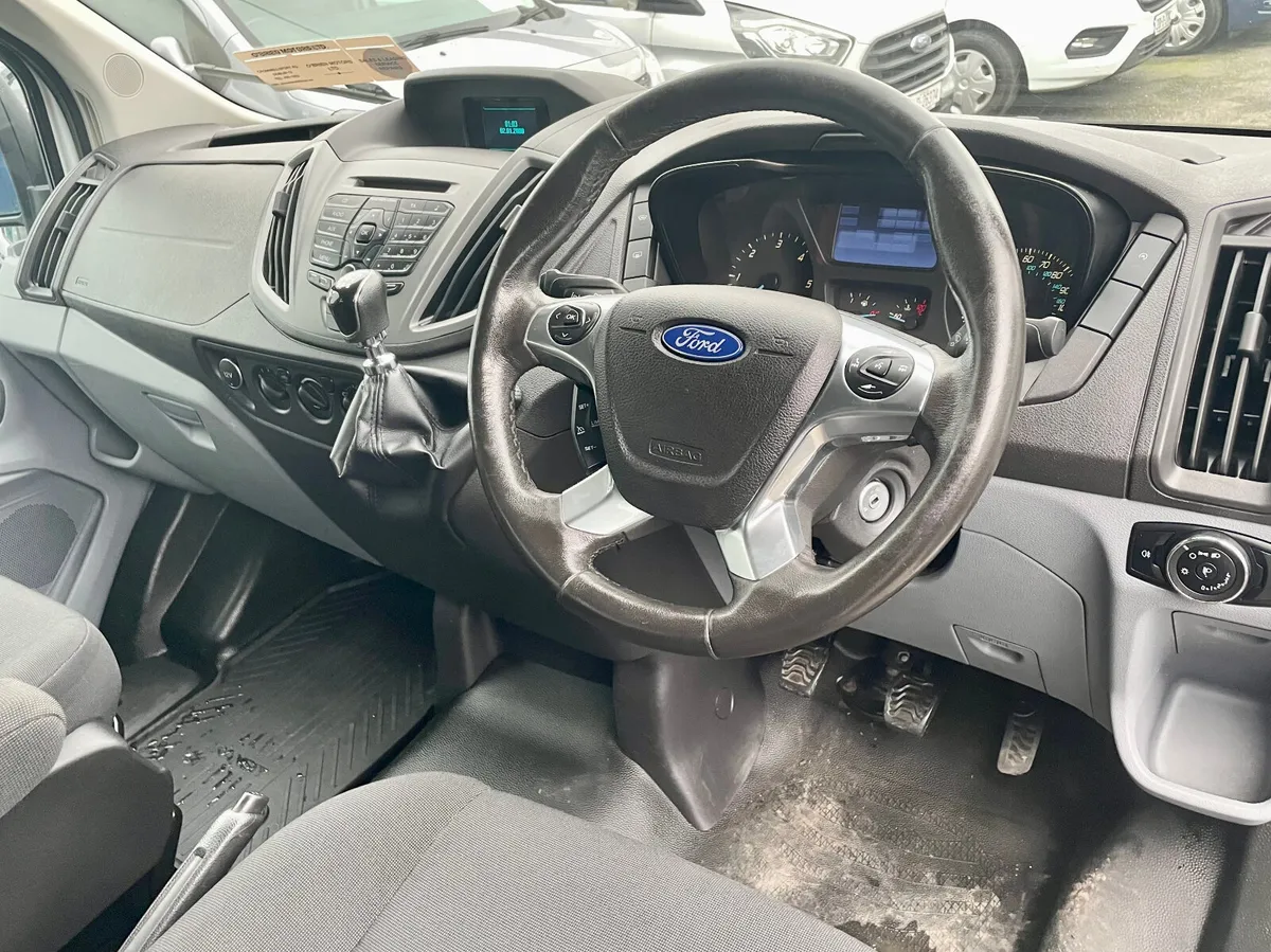 Ford Transit 460 Trend 2.2 TDCI 17 Seat Bus,2016 - Image 3