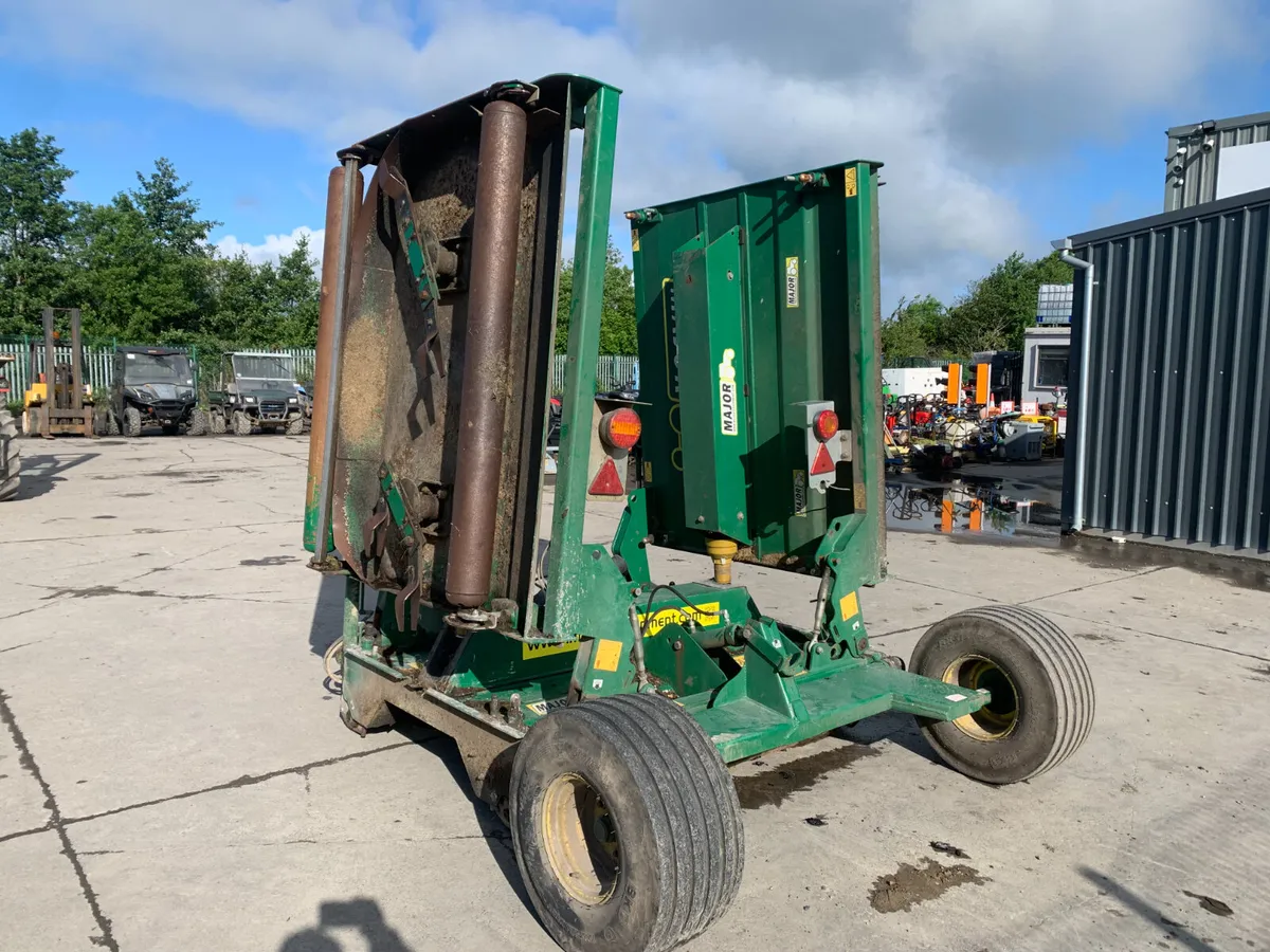 BID ONLINE NOW - UNRESERVED MAJOR BATWING MOWER - Image 3