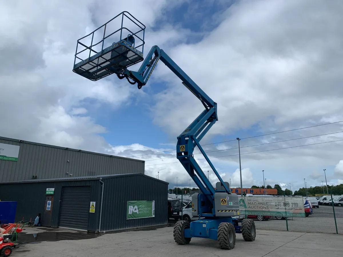 BID ONLINE NOW - 2006 GENIE Z60/34 BOOM LIFT - Image 1