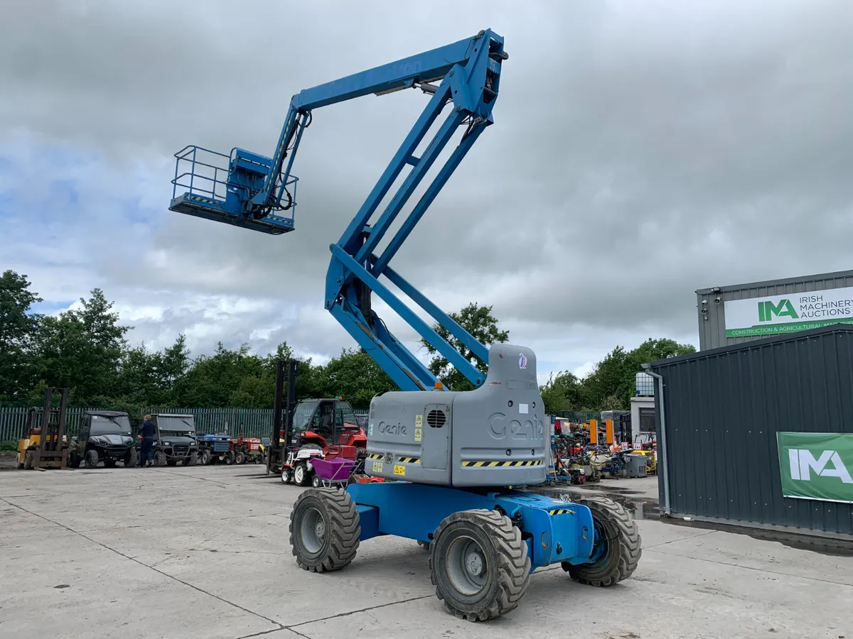 BID ONLINE NOW - 2006 GENIE Z60/34 BOOM LIFT - Image 3