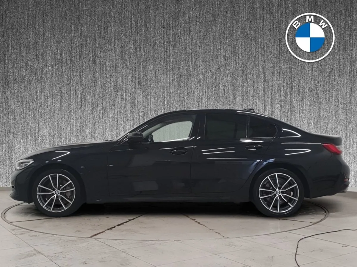 BMW 3 Series 330e Sport Pro Saloon - Image 4