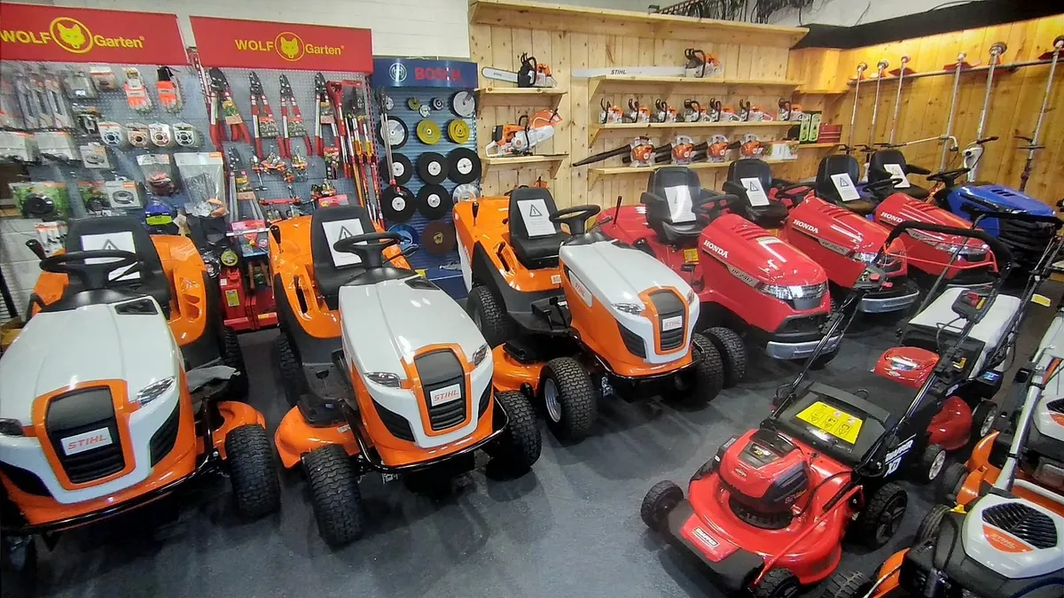 Ride on mowers - Image 1