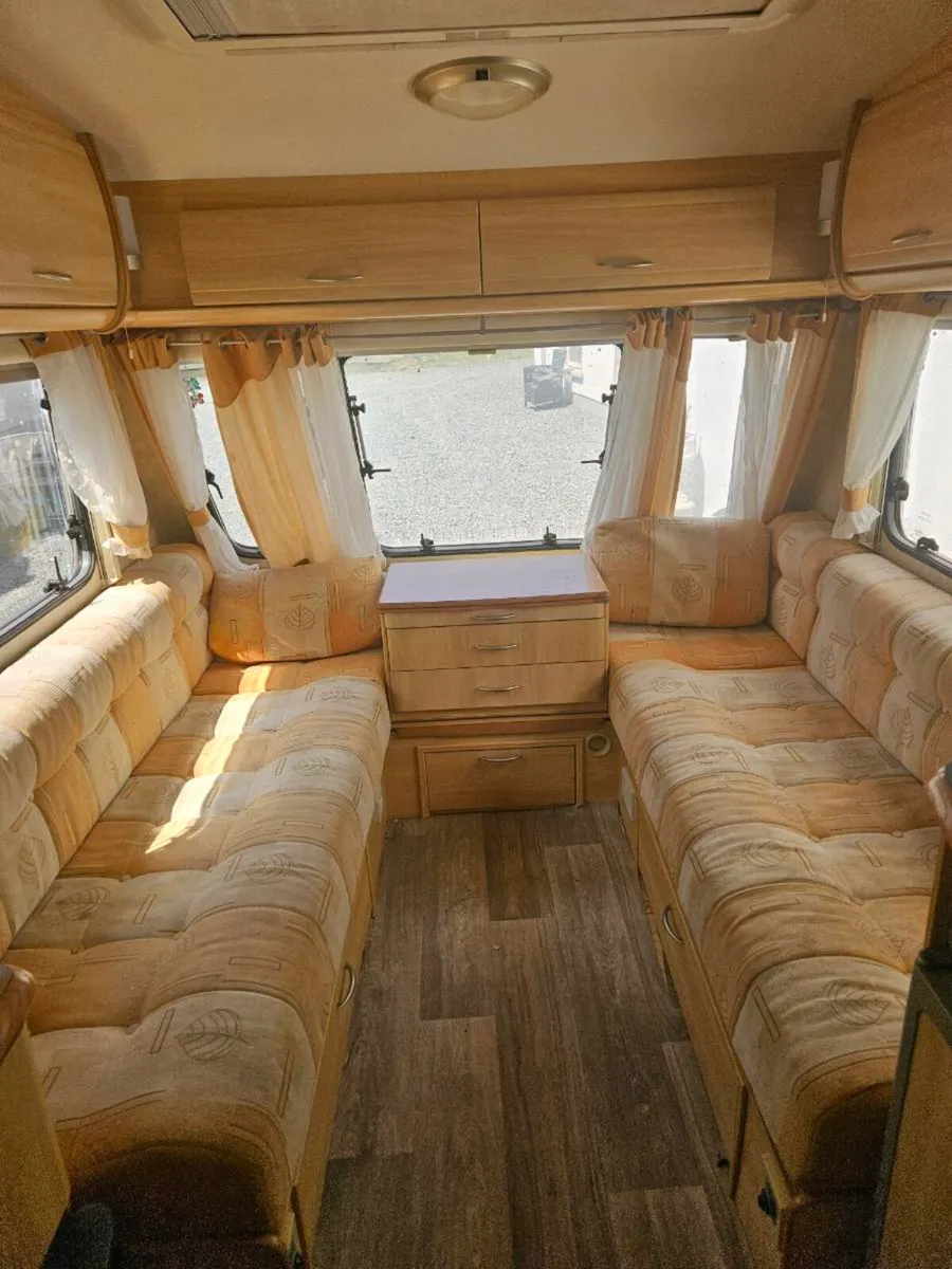 Caravan - Image 3