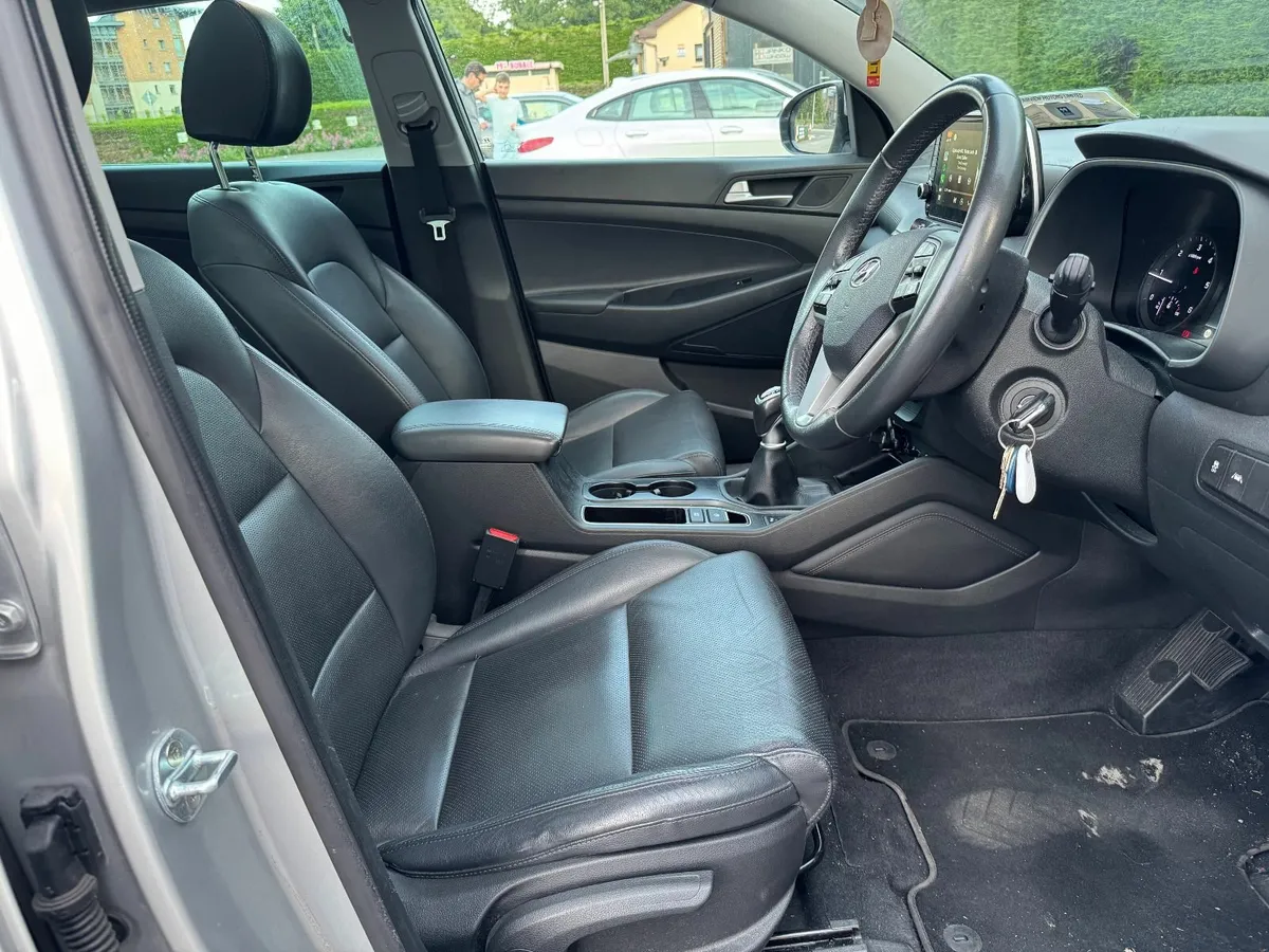 Hyundai Tucson 2019 Premium Trim Pano Sunroof - Image 4