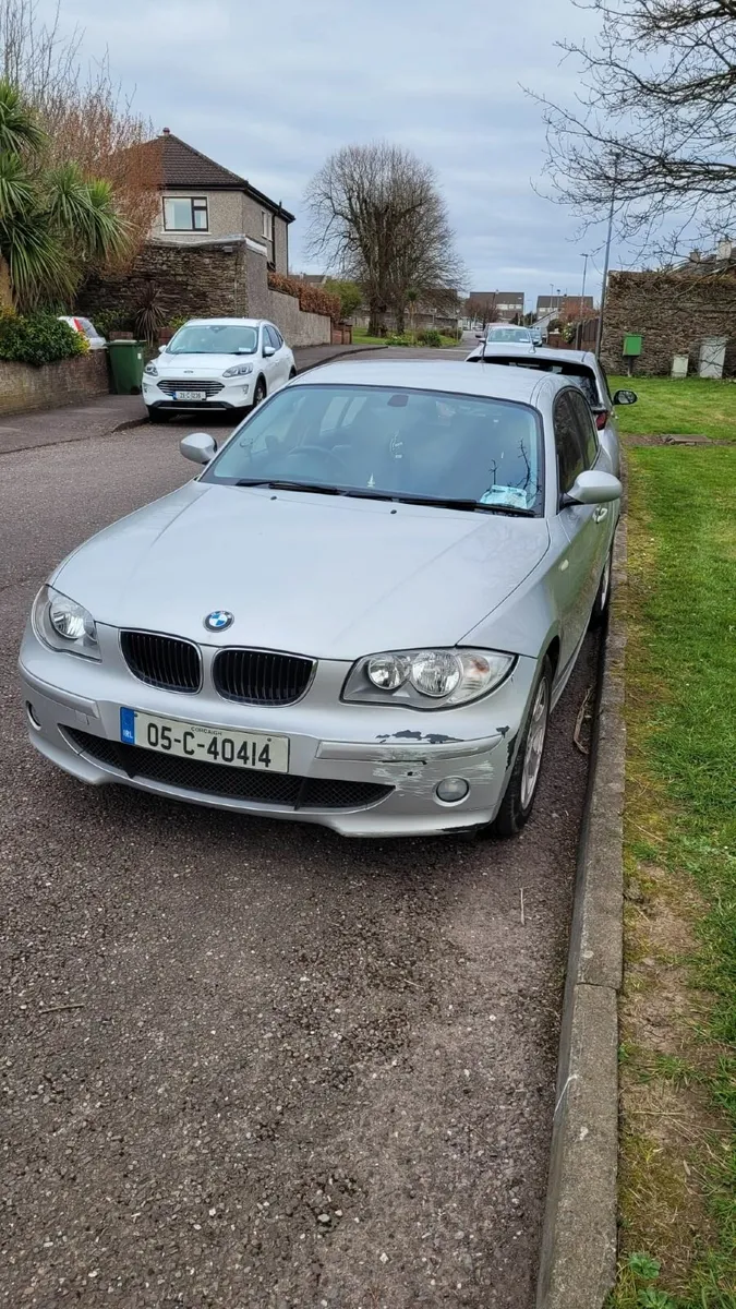 BMW 120i 2005 - Image 1