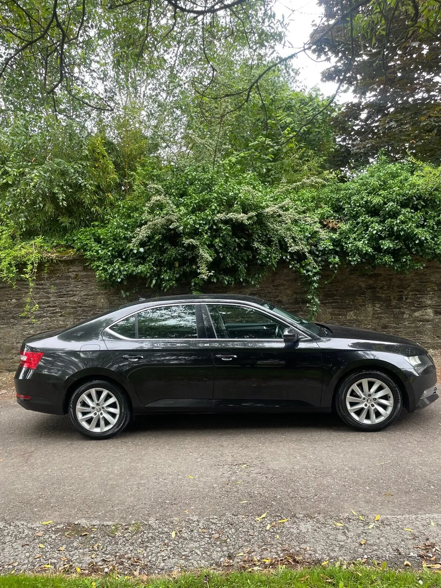 2017. Skoda Superb - Image 2