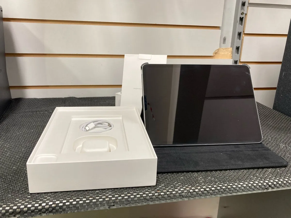 iPad Pro 4th Gen - Image 2