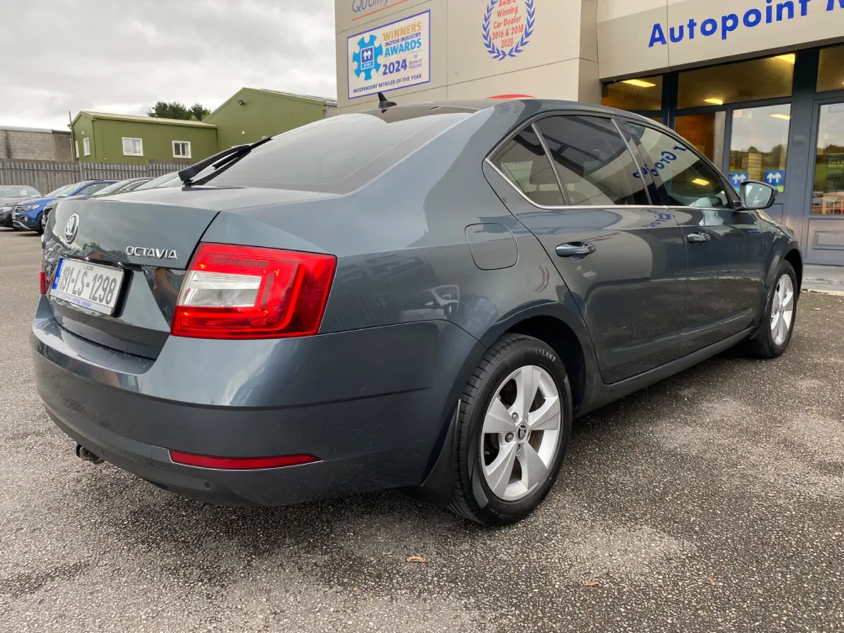 1.6 TDI AMBITION TECHNOLOGY  - SAVE 2000eur - Image 3