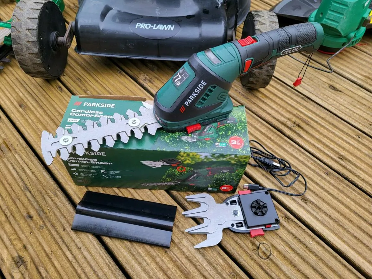 Lawn mower & accessories - Image 4