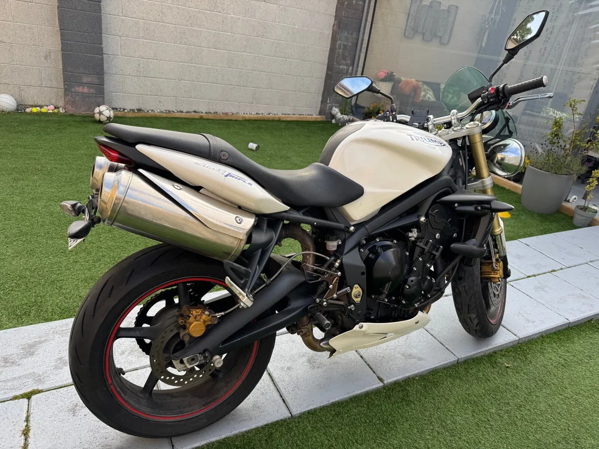 Triumph Street Triple 675 - Image 4