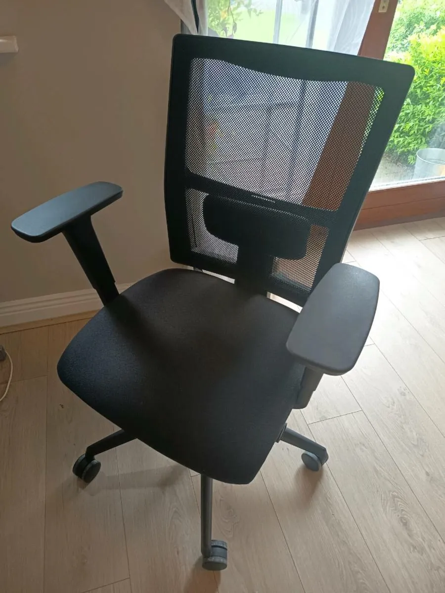 Office chair - Image 3