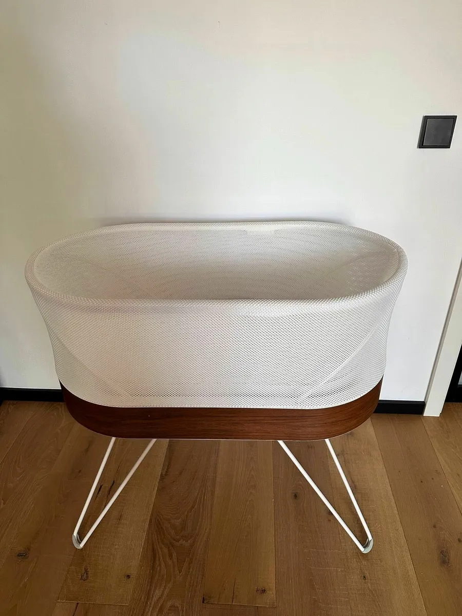 Mint SNOO Smart Sleeper Bed Warranty with Extras - Image 1