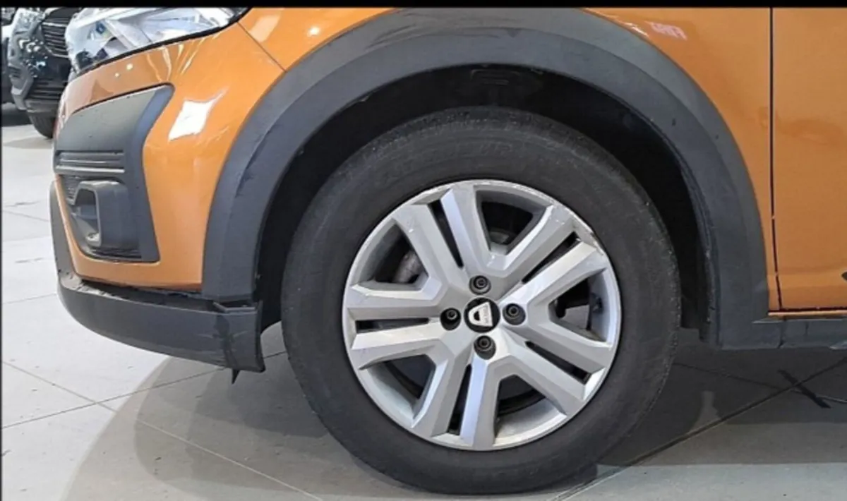 2022 Dacia Sandero Stepaway - Image 3