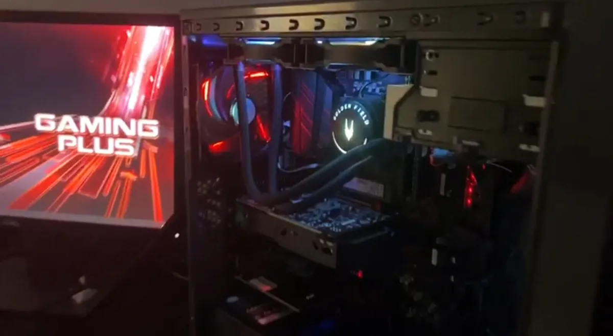 Gaming PC and 2 MONITORS - Image 3