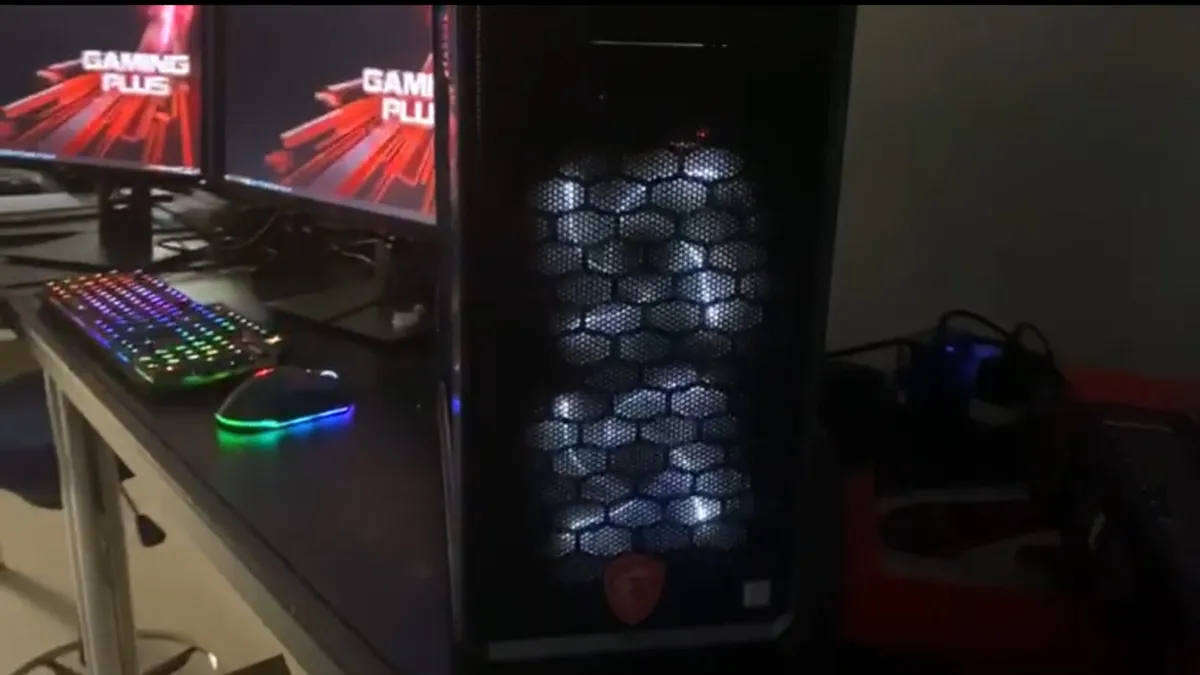 Gaming PC and 2 MONITORS - Image 4