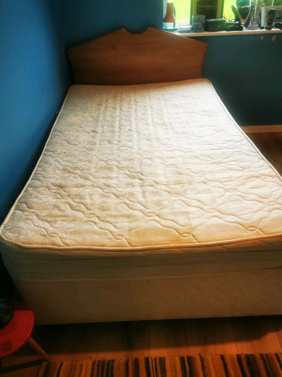 Bed - Image 3