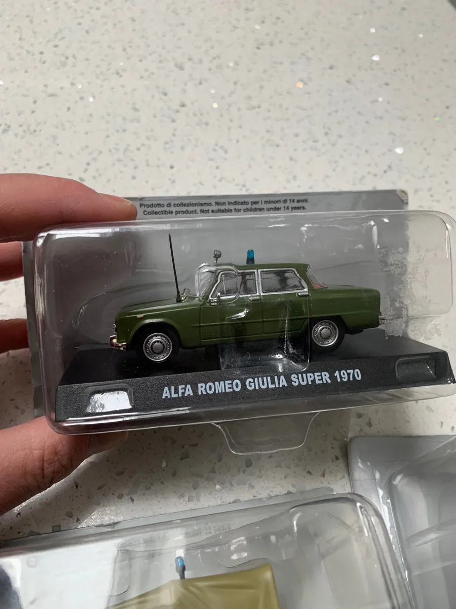 Italian police set x5 - Image 3