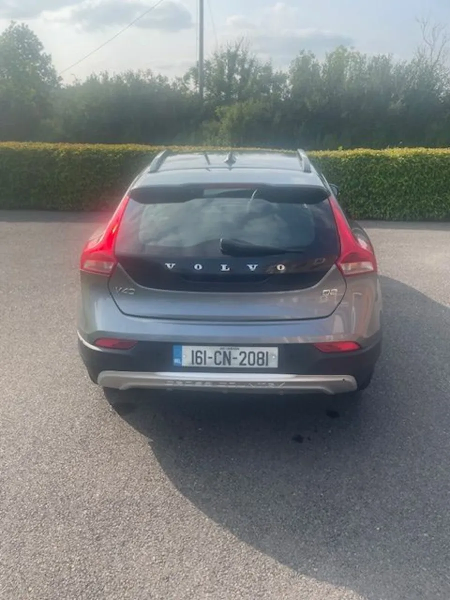 Volvo V40 2016 - Image 3