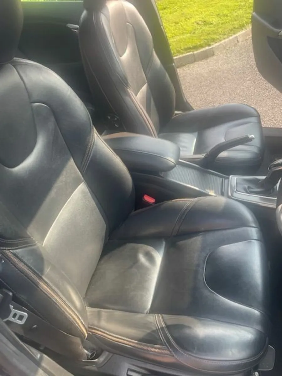 Volvo V40 2016 - Image 4